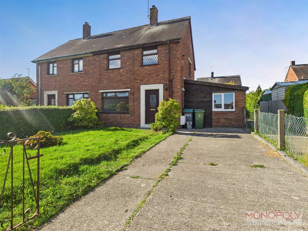 2 bed semi-detached house to rentFfordd Llanerch, Pen-Y-Cae LL14