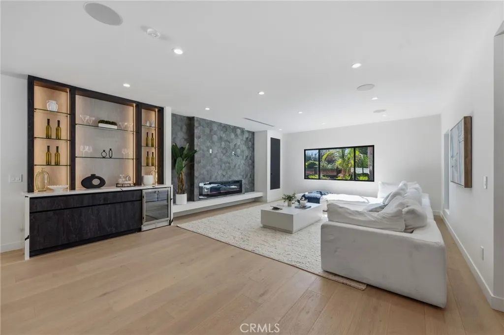 Additional image 60 of 8400 White Oak Ave, Sherwood Forest, CA 91325