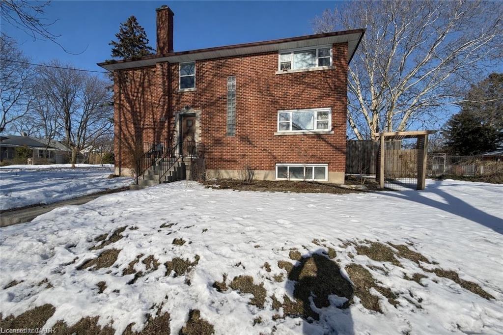 1 (Lower)-180 Becker Street, Kitchener, ON, N2B 1X7