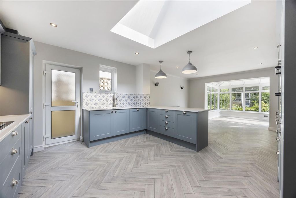 Additional image 4 of 4 bed detached bungalow for saleSoutham Lane, Southam, Cheltenham GL52