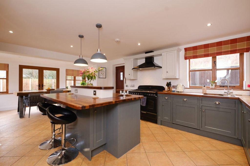 Additional image 9 of 5 bed detached house for saleYew Tree Close, Whitchurch, Ross-On-Wye, Herefordshire HR9
