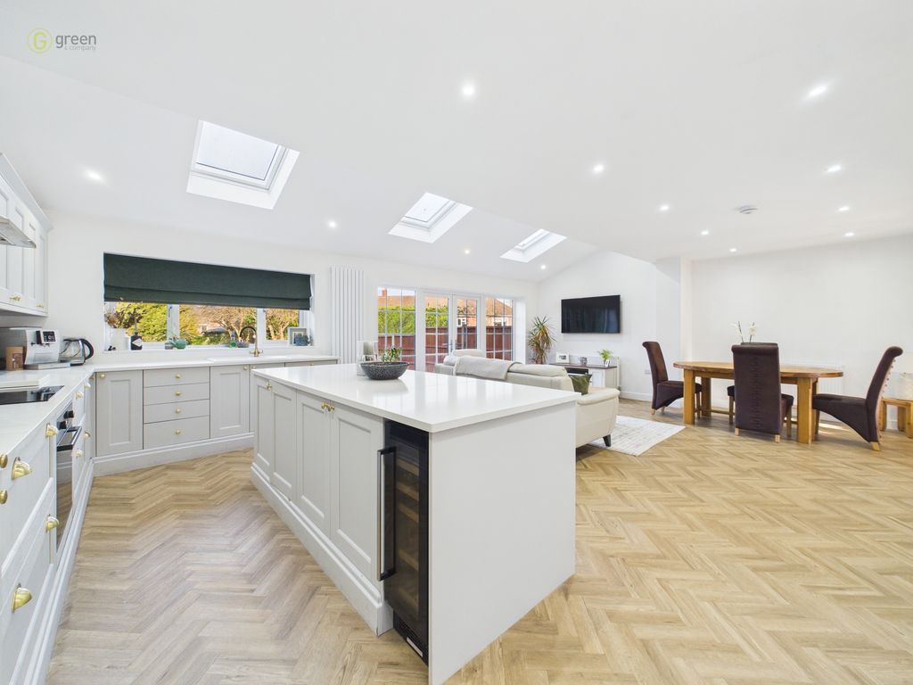 Additional image 2 of 3 bed semi-detached house for saleSt Thomas Close, Sutton Coldfield B75