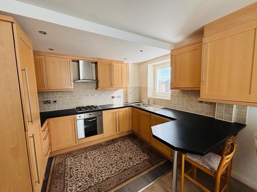 Additional image 3 of 2 bed flat for saleSandmoor Garth, Bradford BD10