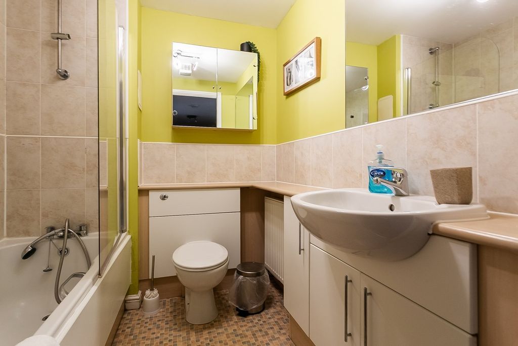 Additional image 15 of 2 bed flat for saleAllanfield Place, Edinburgh EH7