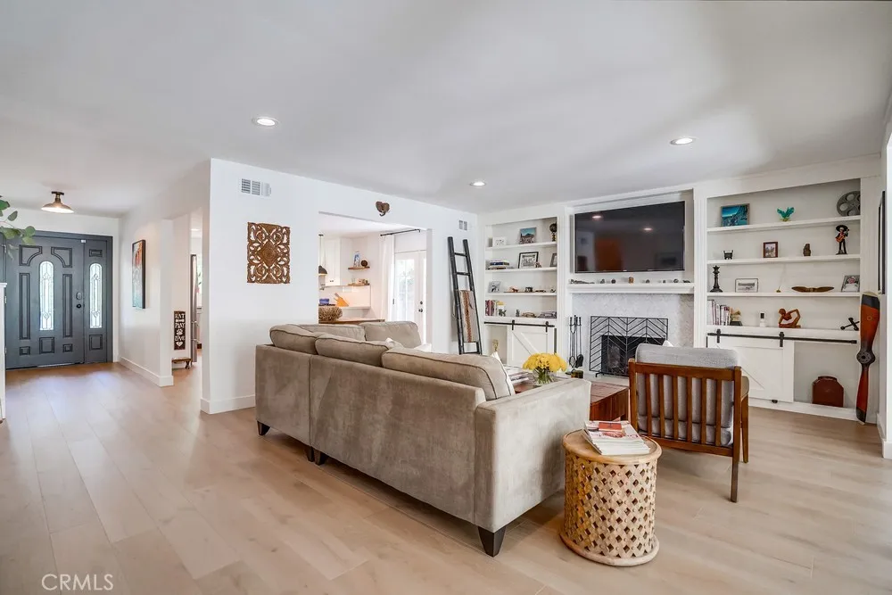 Additional image 98 of 20619 Martha St, Woodland Hills, CA 91367