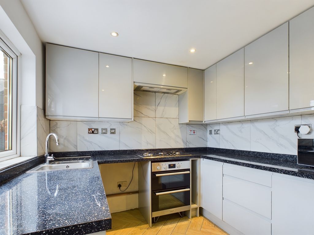 Additional image 2 of 3 bed terraced house to rentHaydn Road, Brighton Hill, Basingstoke RG22