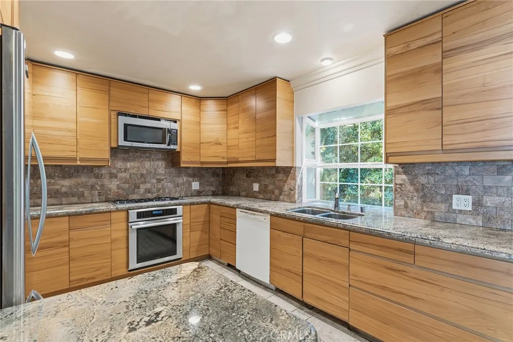Additional image 14 of 21904 Galvez St, Woodland Hills, CA 91364