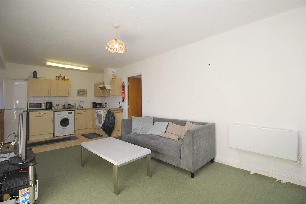 2 bed flat to rentSovereign Court, Victoria Street, Loughborough LE11