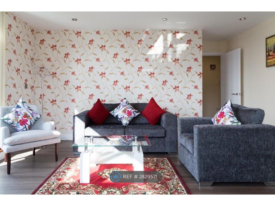 2 bed flat to rentMill Park, Cambridge CB1 photo 2
