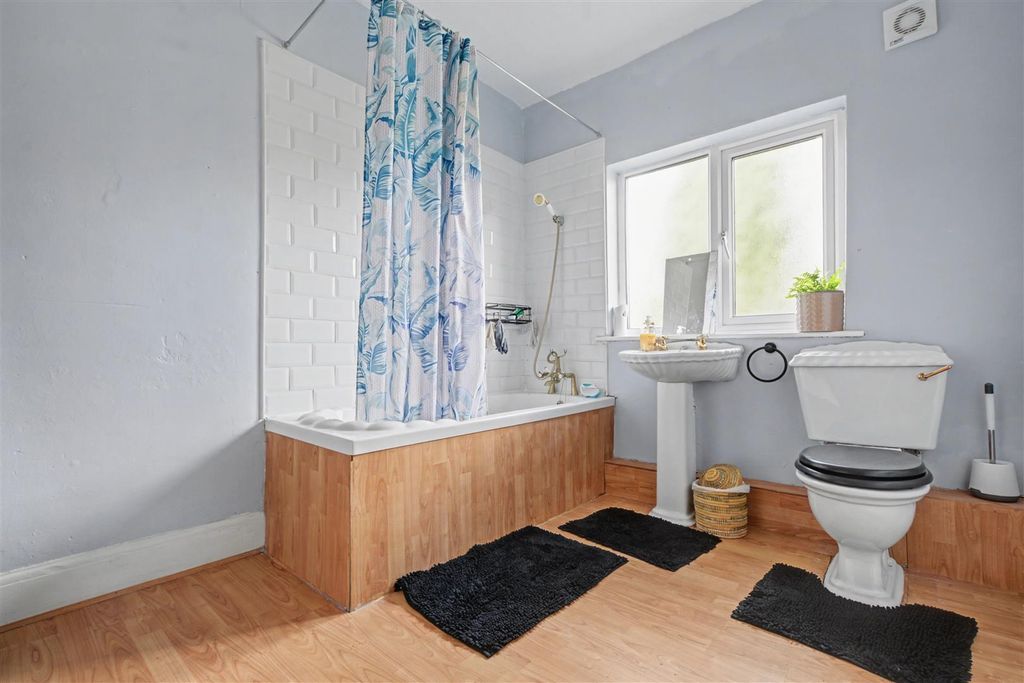 Additional image 15 of 2 bed semi-detached house for saleBramcote Avenue, Beeston NG9