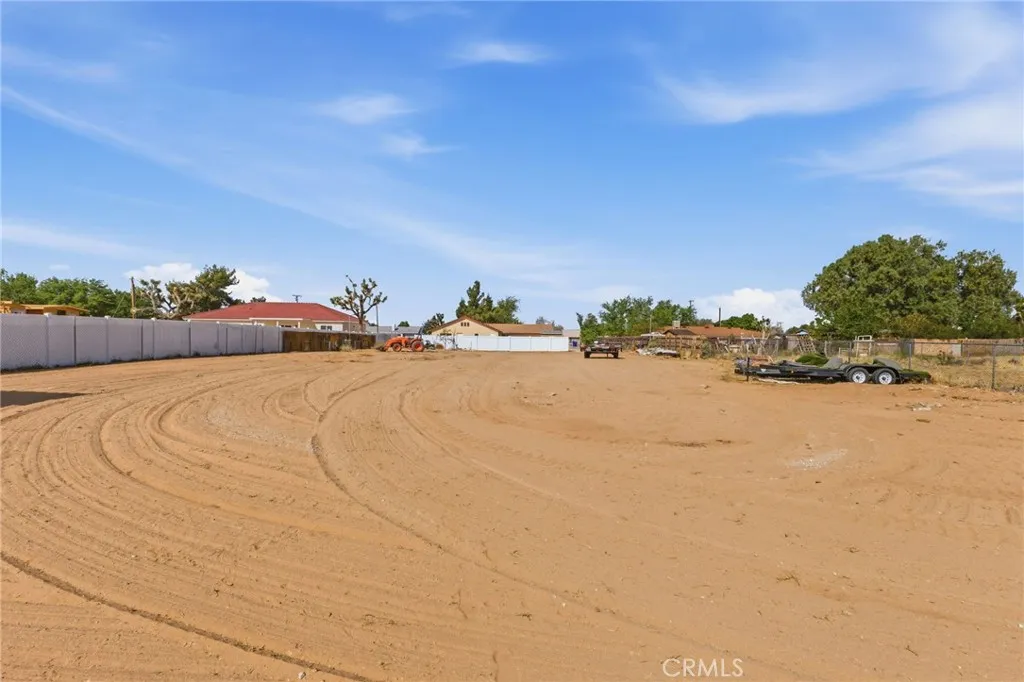 Additional image 104 of 12419 Pawnee Rd, Apple Valley, CA 92308