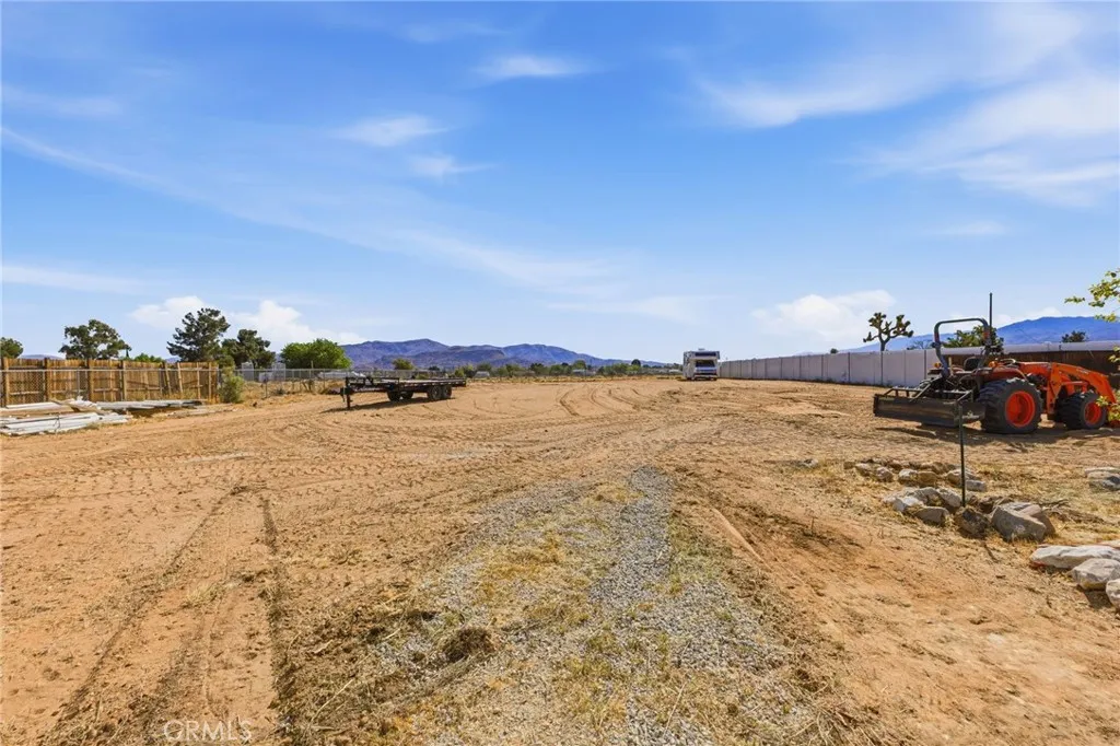 Additional image 103 of 12419 Pawnee Rd, Apple Valley, CA 92308