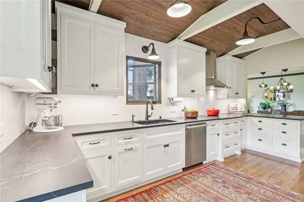 Additional image 82 of 1620 Broadview Drive, Glendale, CA 91208