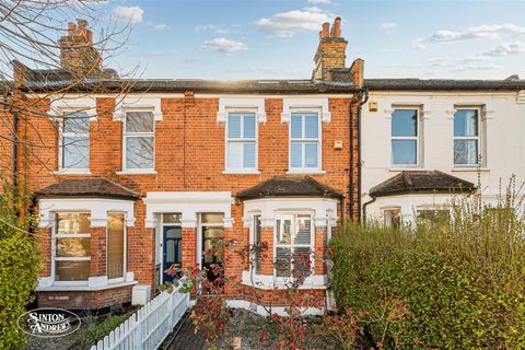Cranmer Avenue, Northfields W13