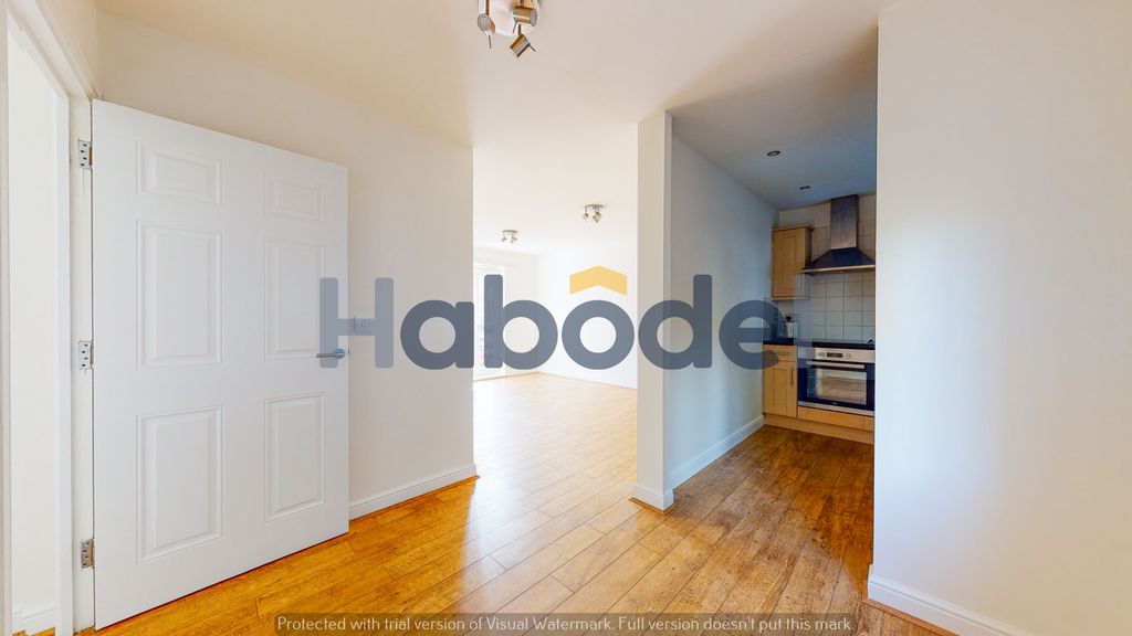 Additional image 4 of 2 bed flat to rentBromley Close, East Road, Temple Fields, Harlow CM20