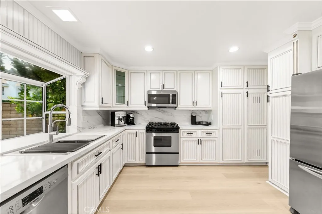 Additional image 82 of 54 Willow Tree Ln, Irvine, CA 92612