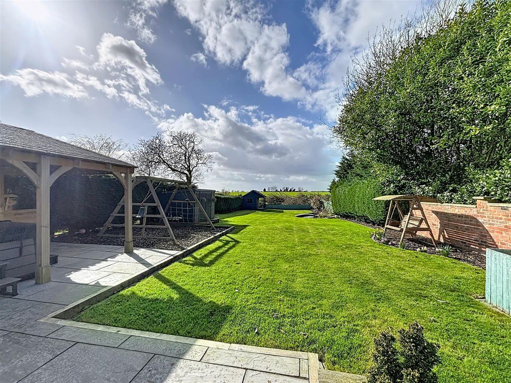 Additional image 24 of 5 bed detached house for saleMain Road, Humbleton, Hull HU11