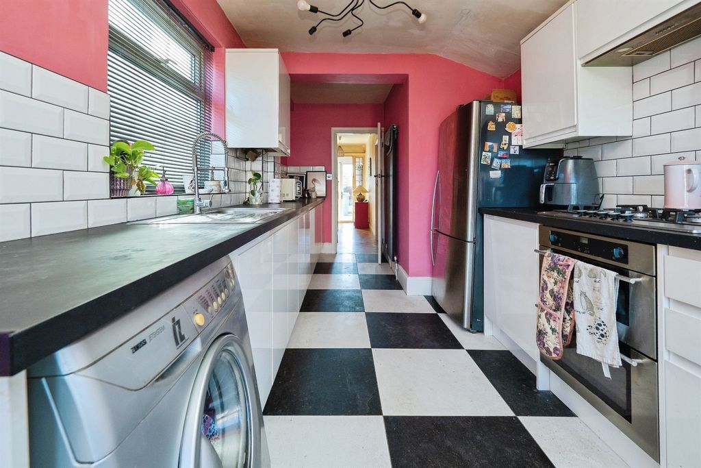 Additional image 7 of 3 bed semi-detached house for saleWindsor Road, Hull HU5