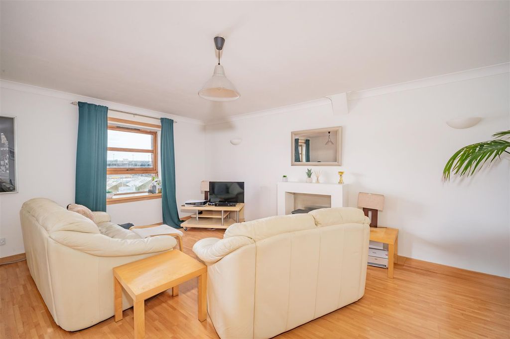 Additional image 3 of 2 bed flat for saleTrades Lane, Dundee DD1