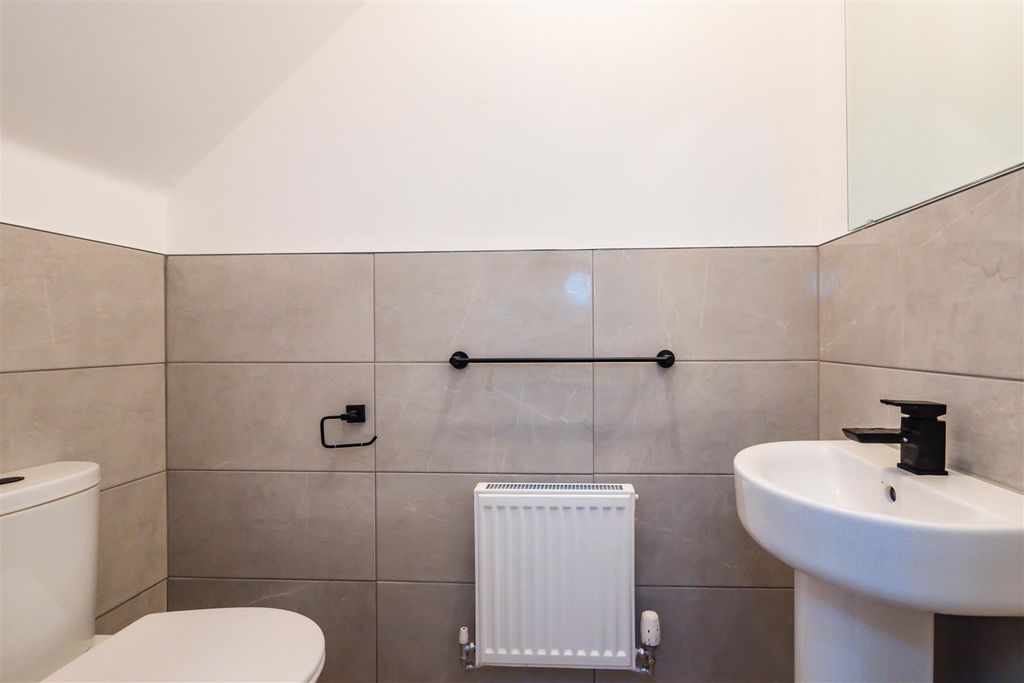 Additional image 19 of 3 bed semi-detached house to rentHerringbone Road, Worsley M28