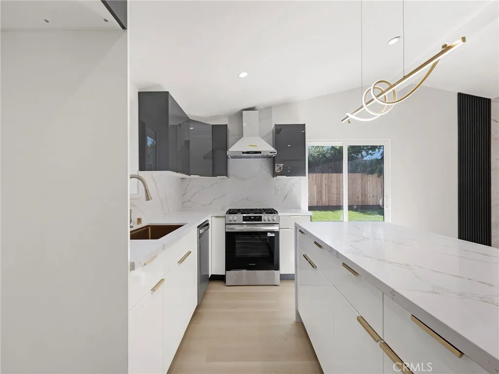 Additional image 28 of 20528 Hamlin Street, Winnetka, CA 91306