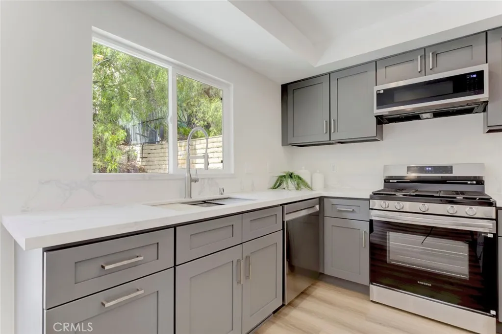 Additional image 59 of 3256 N Frederic St, Burbank, CA 91504