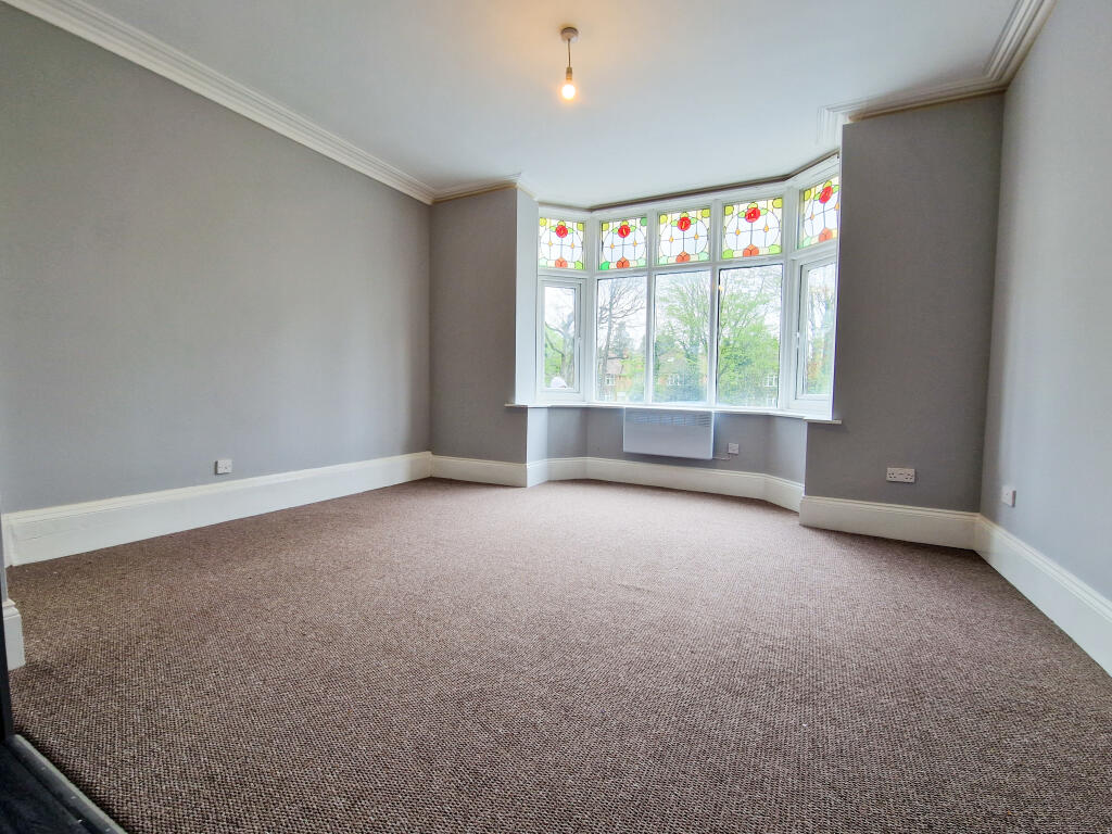 Yardley Wood Road Moseley B13 9JL photo 3