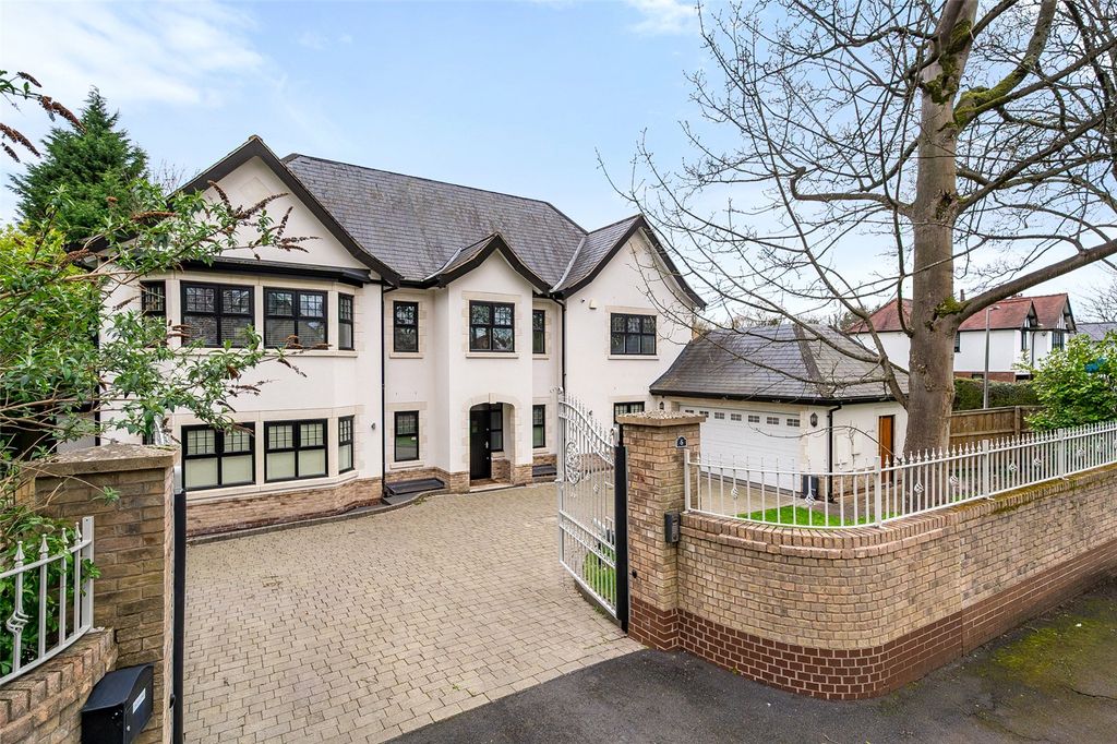 6 bed detached house to rentBroadway, Bramhall, Stockport, Cheshire SK7