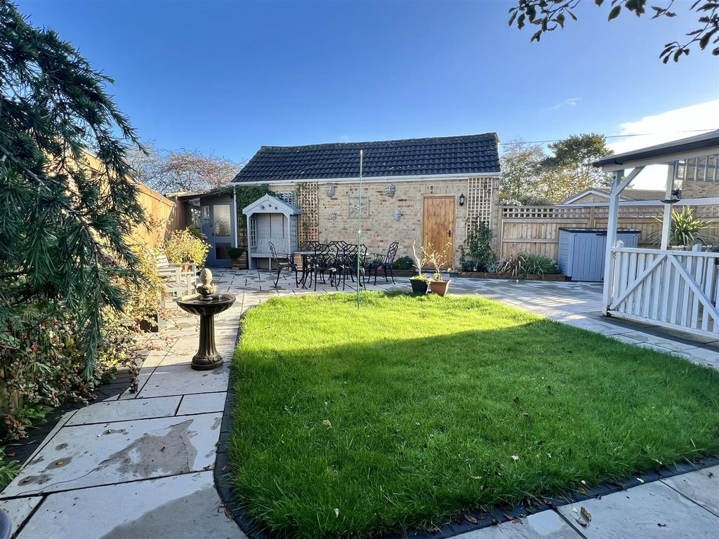 Additional image 17 of 3 bed semi-detached house for saleSandfield Close, Market Weighton YO43