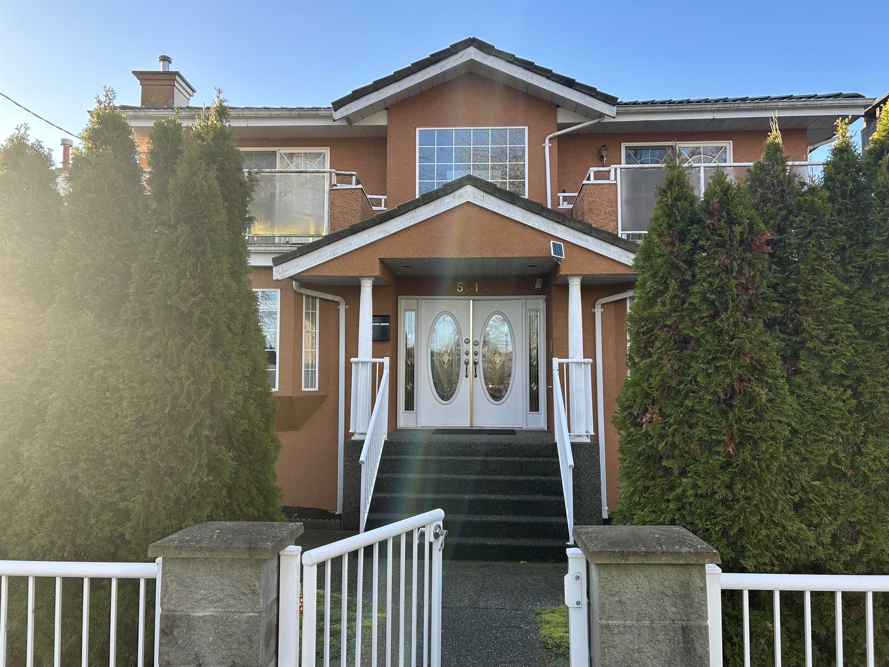 Additional image 2 of Ground Level-5510 Rumble St. , Burnaby, BC, V5J 2C1