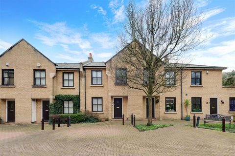 Wordsworth Place, London NW5