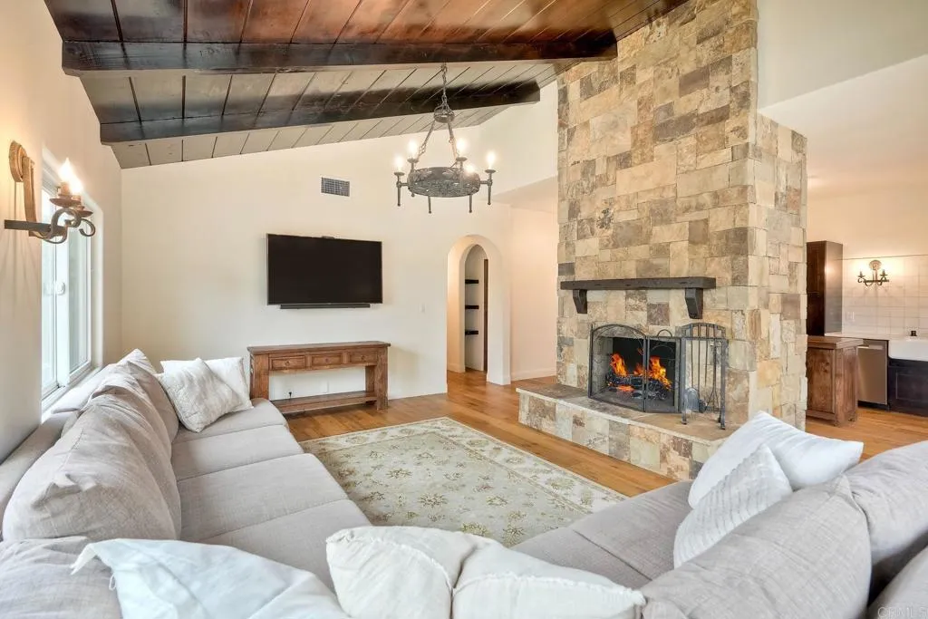 Additional image 76 of 1007 Eolus Avenue, Encinitas, CA 92024
