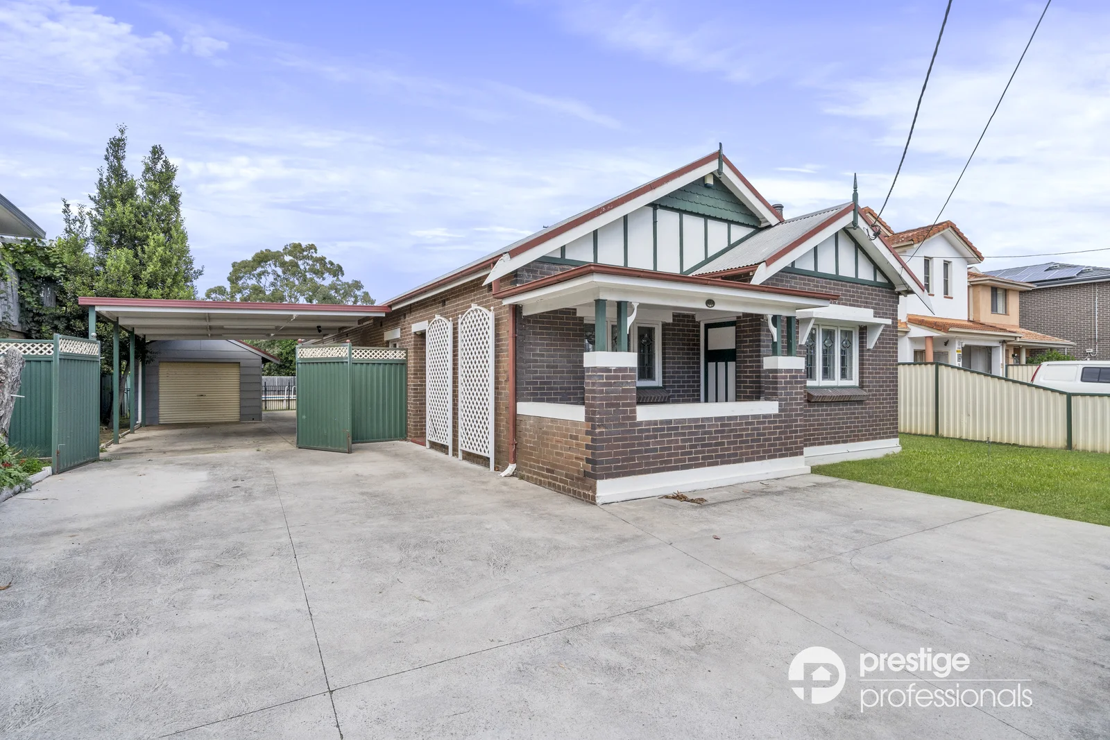 12 Moorebank Avenue, Moorebank NSW 2170