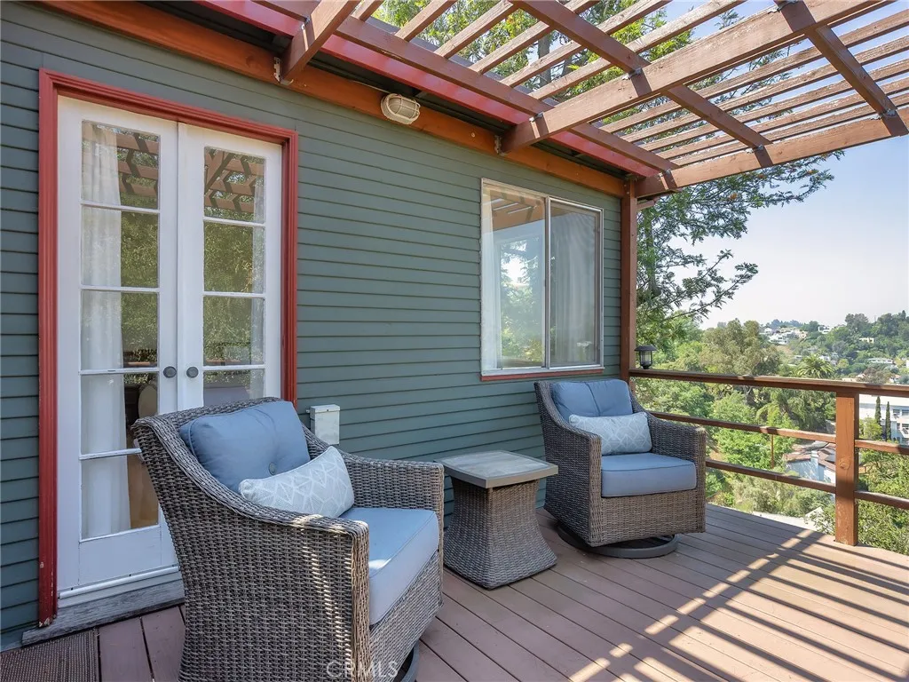 Additional image 131 of 1825 Altivo Way, Echo Park, CA 90026