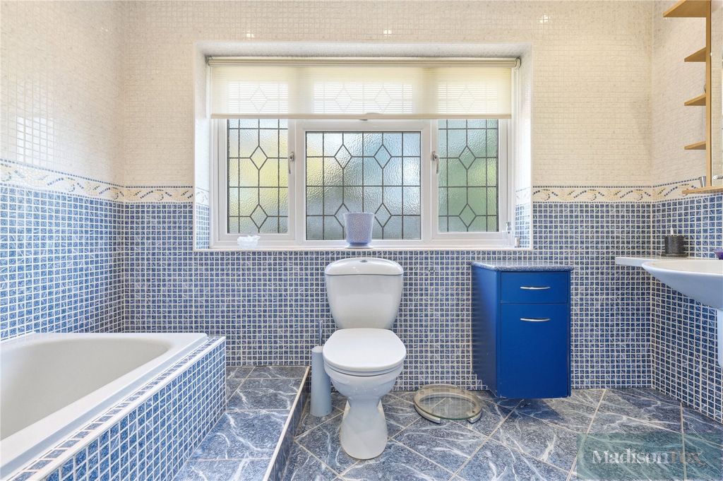Additional image 21 of 5 bed detached house for saleParkland Close, Chigwell, Essex IG7
