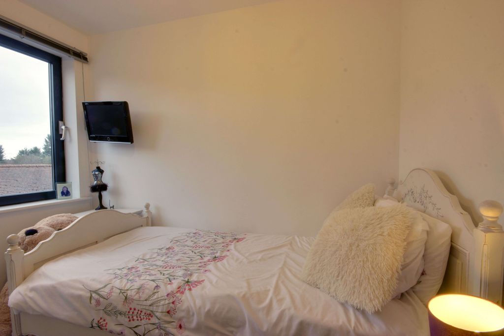 Additional image 19 of 3 bed terraced house to rentLord Roberts Road, Beverley HU17