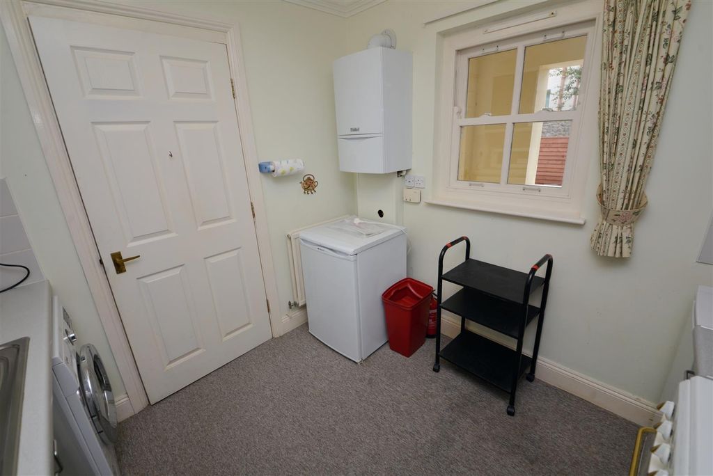 Additional image 14 of 2 bed flat for saleWimbledon Court, Tenby SA70