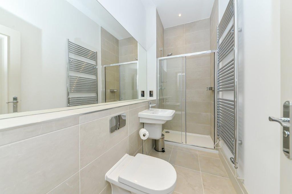 Additional image 5 of 6 bed detached house to rentClaremont Gardens, Norfolk Road, Edgbaston, Birmingham B15