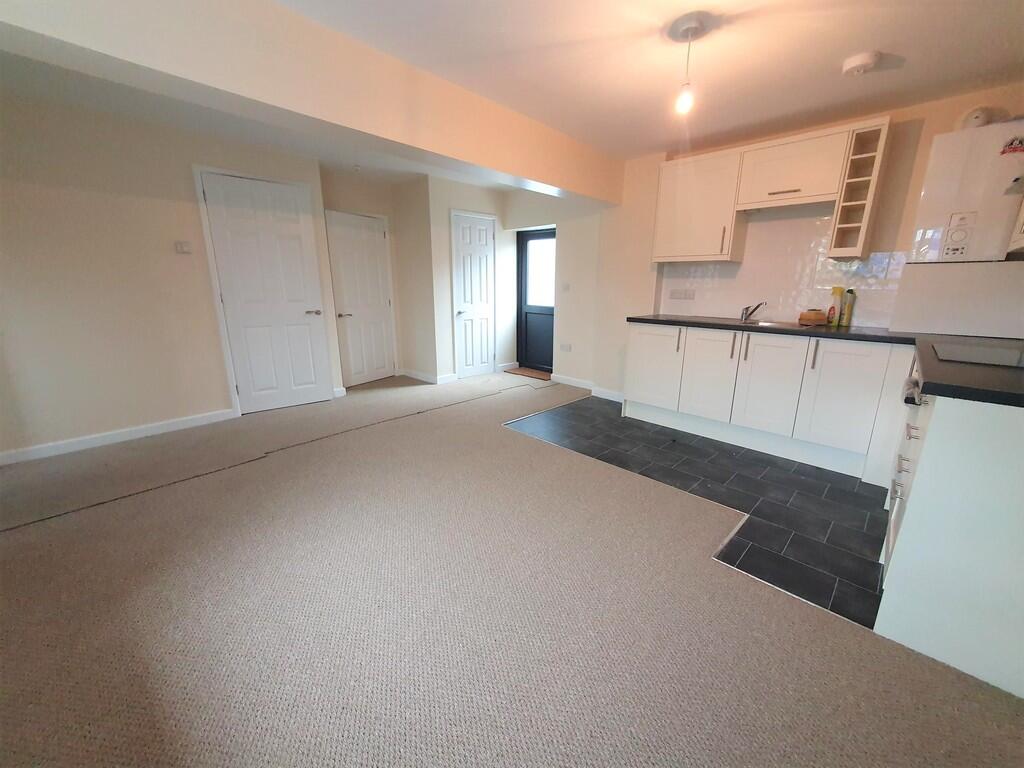 Additional image 5 of Waterloo Lane, Yeovil