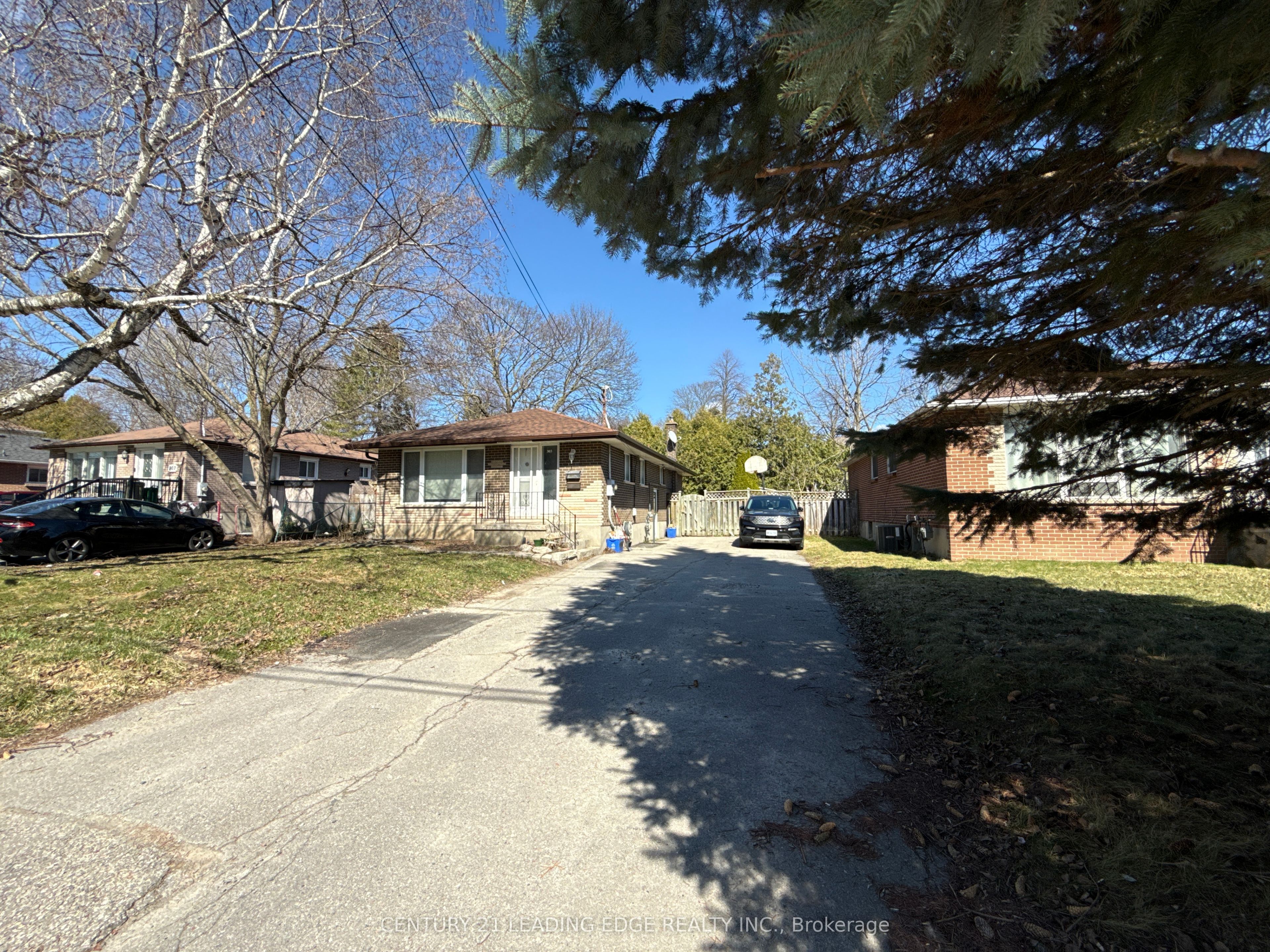 303 Wilson Road N, Oshawa, ON, L1G 6E4