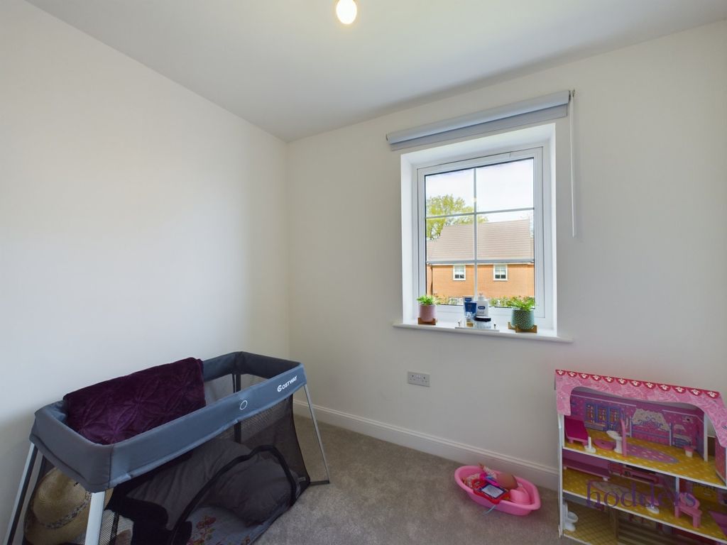 Additional image 15 of 5 bed detached house to rentBlackbess Lane, Chertsey, Surrey KT16
