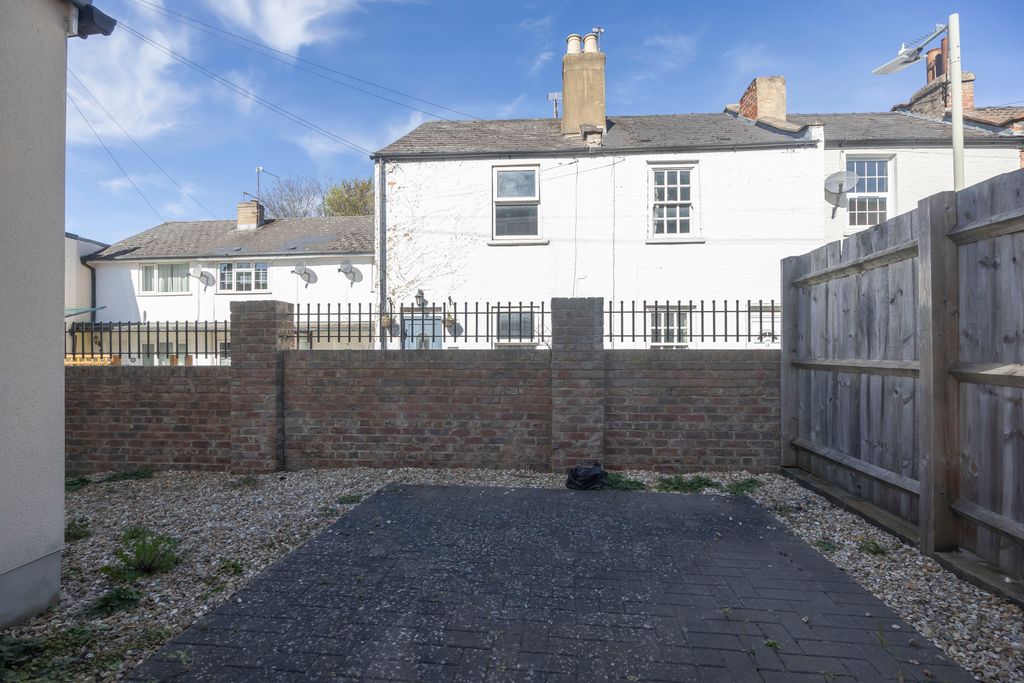 Additional image 7 of 1 bed flat to rentSt. Pauls Street South, Cheltenham GL50