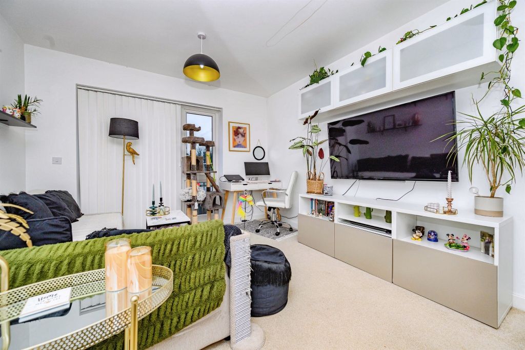 Additional image 11 of 2 bed flat for saleFrogmore Road, Hemel Hempstead HP3