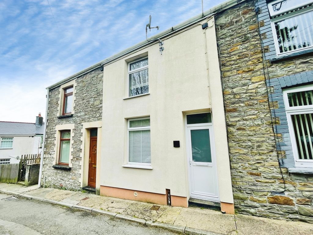 2 bed terraced house to rentRhiw Parc Road, Abertillery NP13