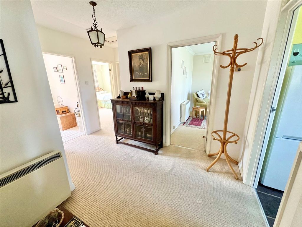 Additional image 7 of 2 bed flat for saleFreshwater, Isle Of Wight PO40