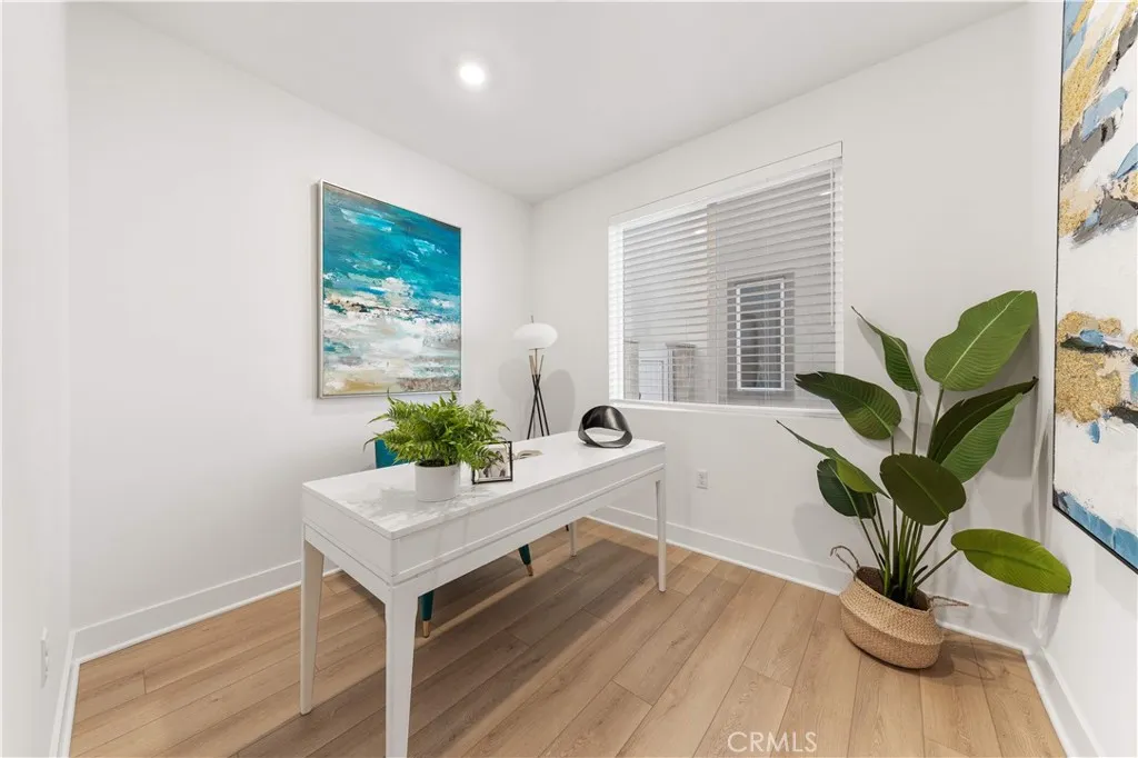 Additional image 8 of 470 Lobata, Irvine, CA 92618