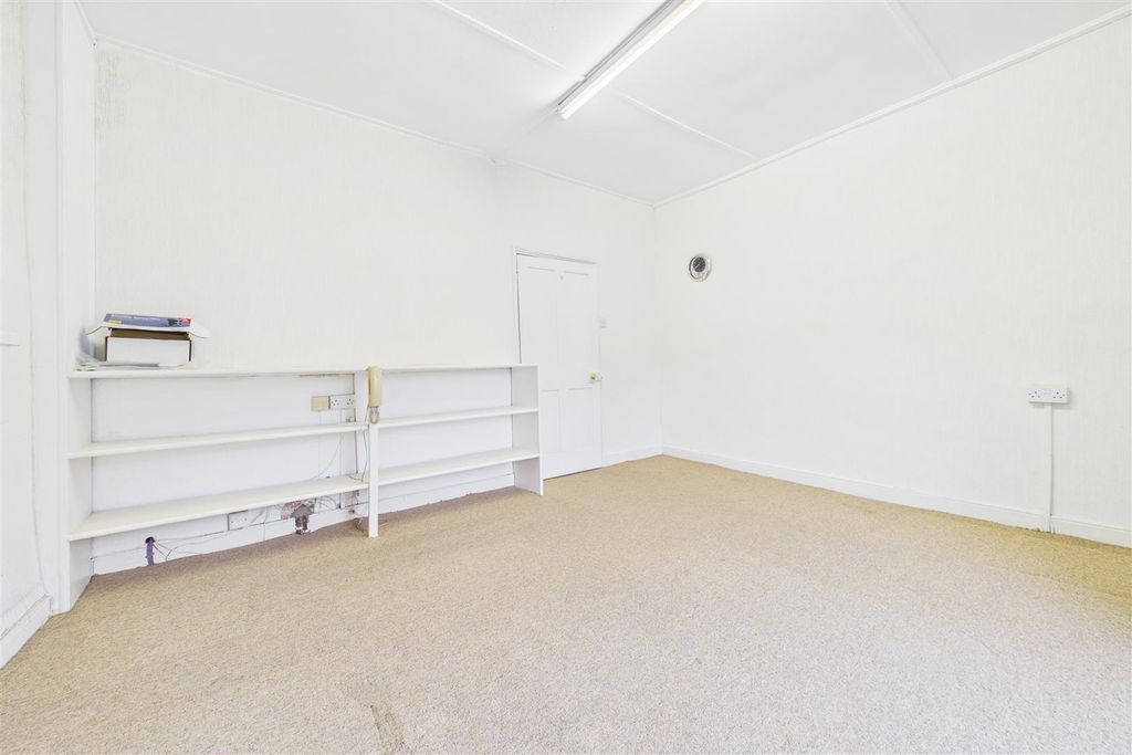 Additional image 20 of 2 bed semi-detached house for saleWaters Lane, Westbury-On-Trym, Bristol BS9