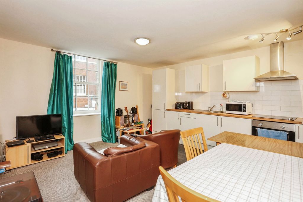 Additional image 7 of 3 bed flat to rentHigh Street, Melton Mowbray LE13
