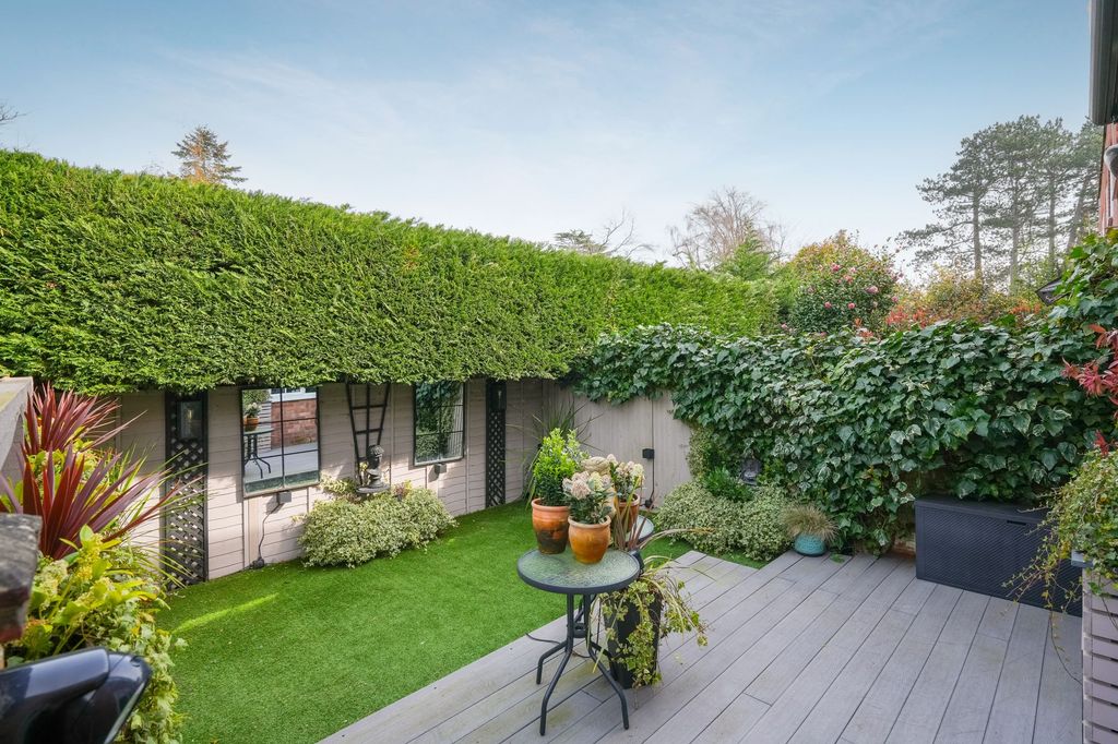 Additional image 11 of 2 bed end terrace house for saleCheniston Court, Sunningdale SL5