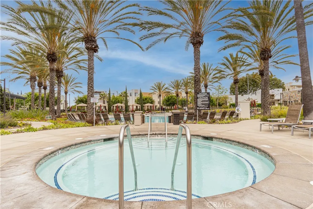 5560 Boardwalk Unit 105, Hawthorne, CA 90250